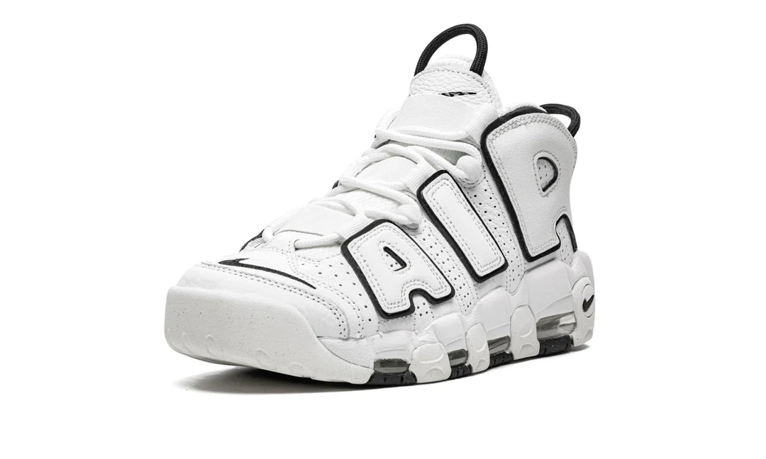 NIKE UPTEMPO