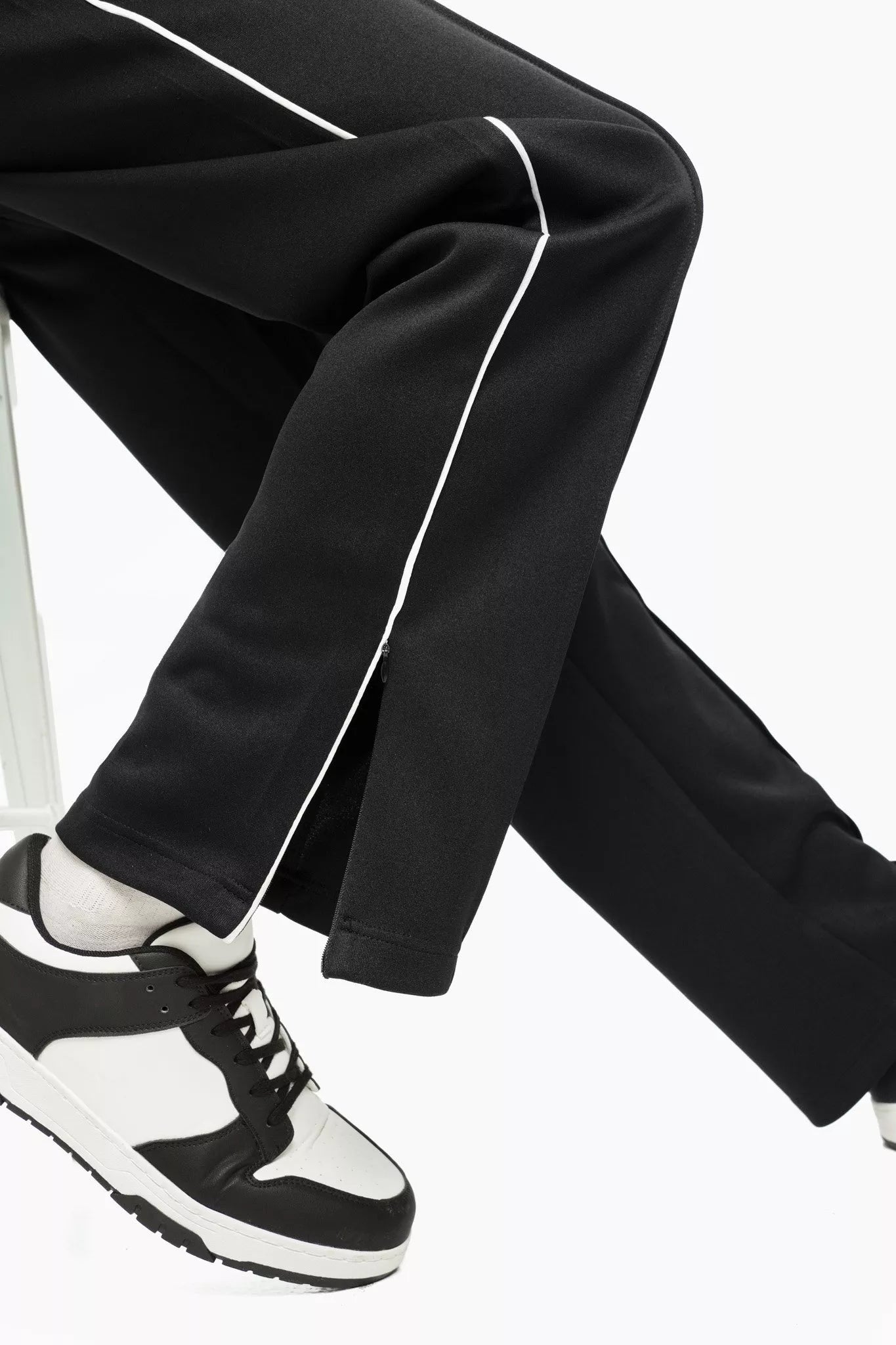 CUT TAILOR BLACK PANTS
