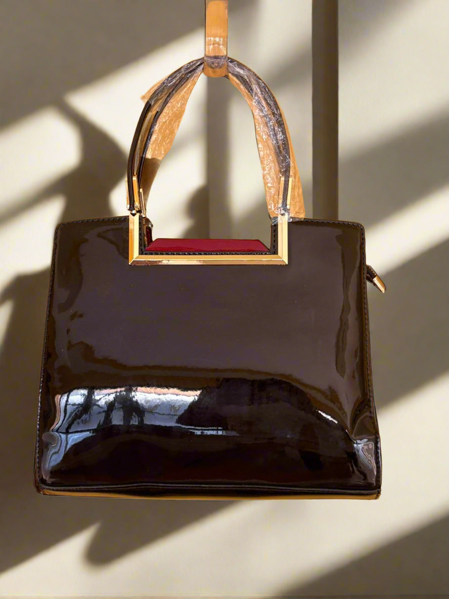 NOIR SLEEK HANDBAG