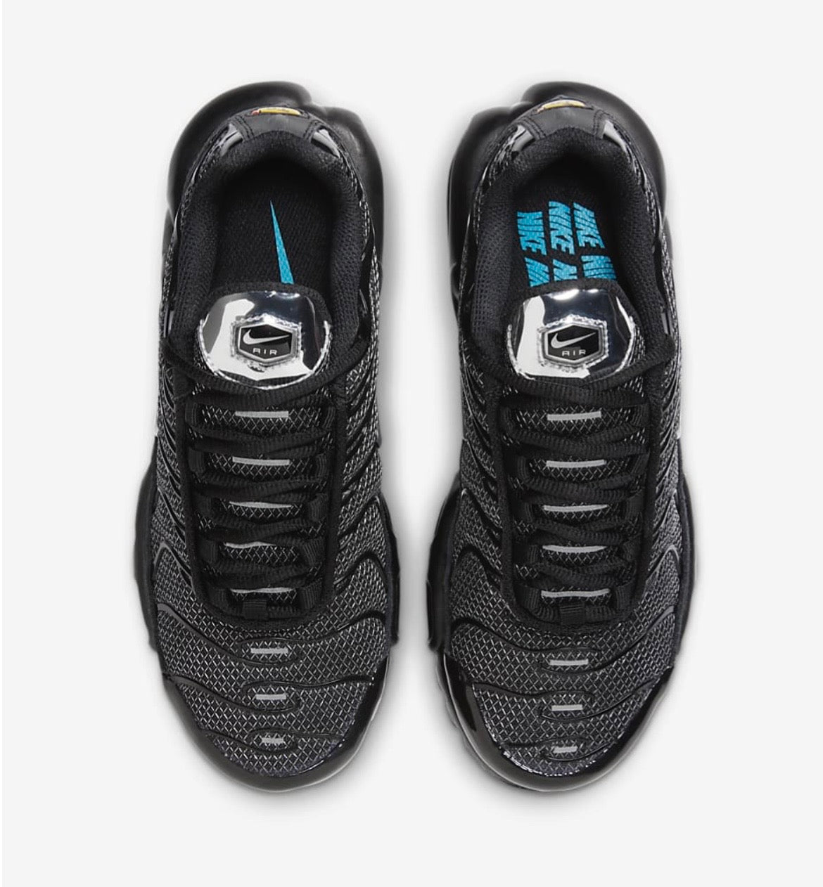 NIKE AIR MAX PLUS