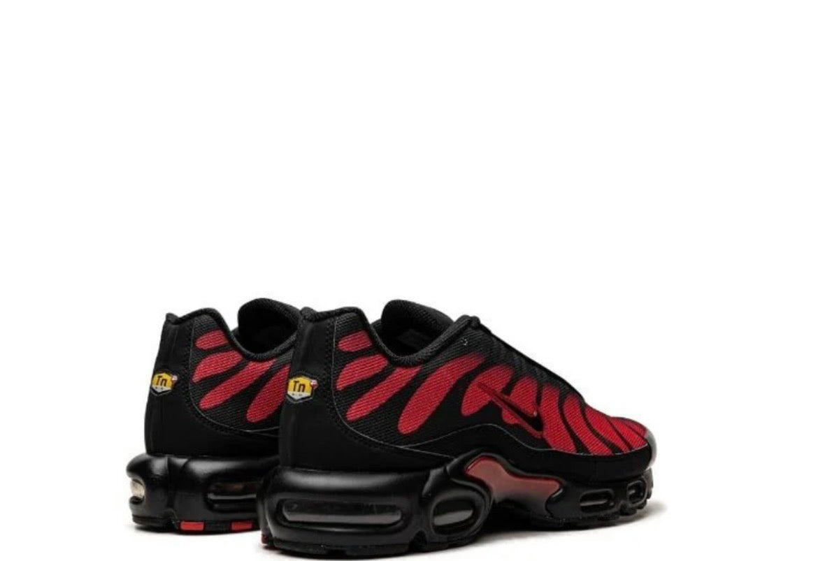 NIKE AIR MAX PLUS "BRED REFLECTIVE"