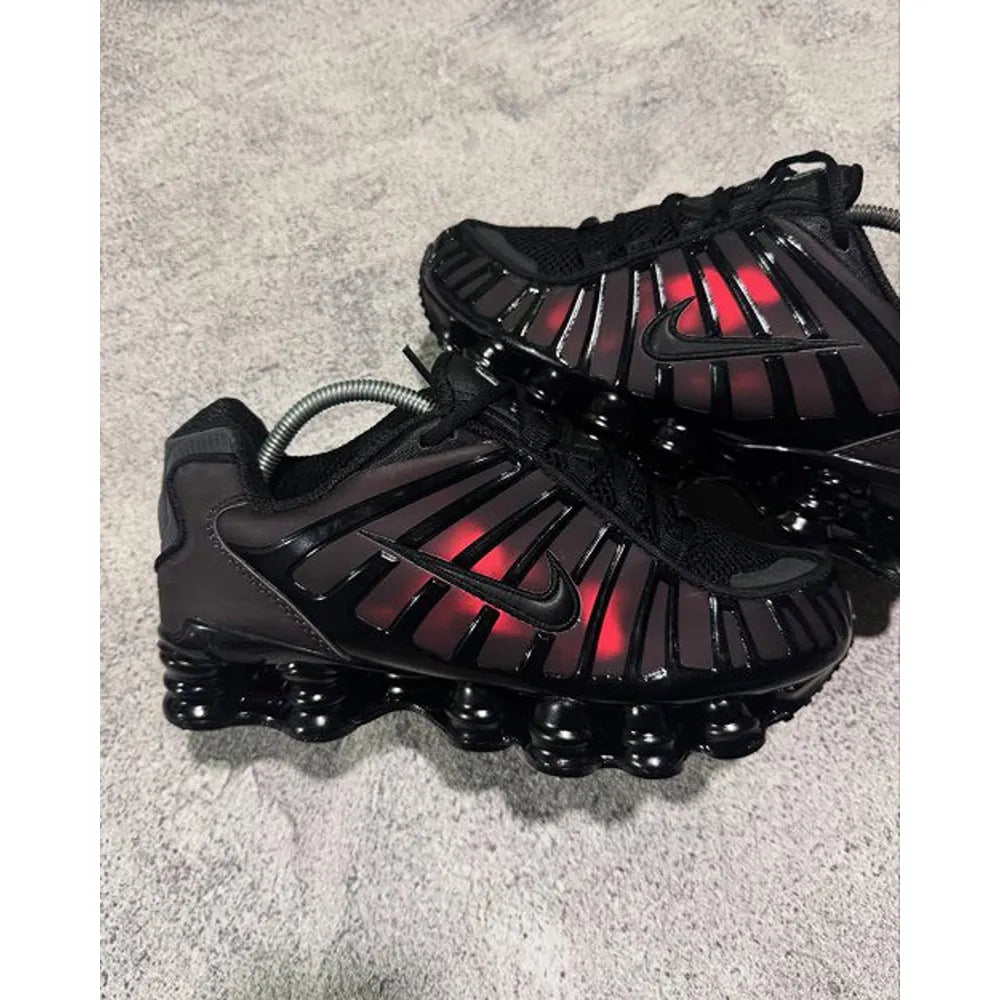 NIKE SHOX THERMOREACTIVE RED