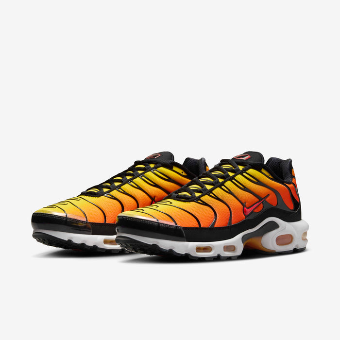 NIKE AIR MAX PLUS “Black/Bright Ceramic/Resin/Pimento”